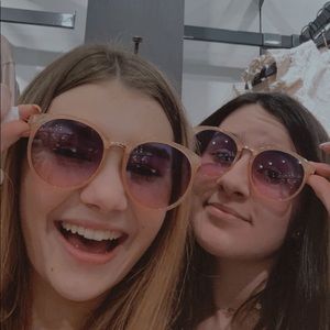 Meet your Posher, Hadley